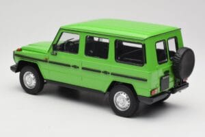 Mercedes G-Class W460 LWB Grün Minichamps 1:18 155038101 Metall — Bild 5 von 6