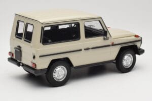 Mercedes G-Class W460 SWB Grey Metallic Minichamps 1:18 155038004 Metall — Bild 2 von 6