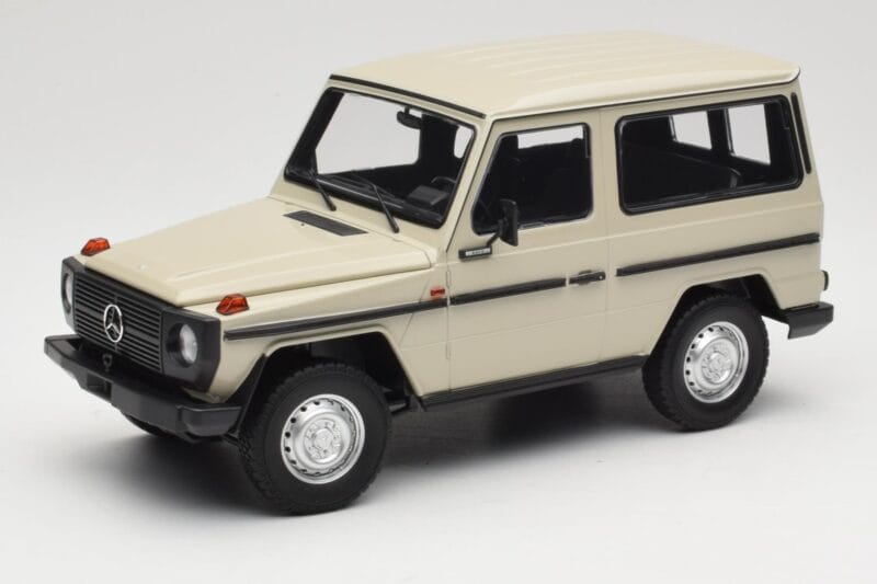Mercedes G-Class W460 SWB Grey Metallic Minichamps 1:18 155038004 Metall