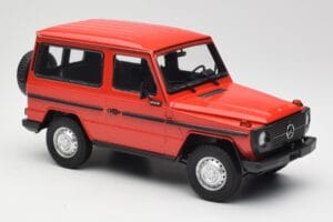 Mercedes G-Class W460 SWB Rot Minichamps 1:18 155038002 Metall — Bild 4 von 6