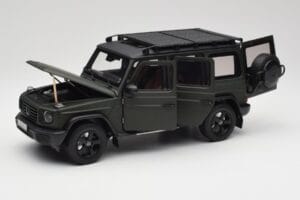 Mercedes G-Class W465 Olivgrün Norev 1:18 B66960662 Metall — Bild 2 von 8