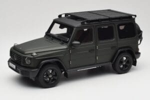 Mercedes G-Class W465 Olivgrün Norev 1:18 B66960662 Metall