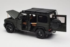 Mercedes G-Class W465 Olivgrün Norev 1:18 B66960662 Metall — Bild 5 von 8