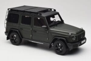 Mercedes G-Class W465 Olivgrün Norev 1:18 B66960662 Metall — Bild 6 von 8