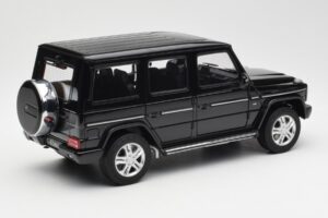 Mercedes G500 W463 Schwarz AUTOart 1:18 76216 Metall — Bild 3 von 8
