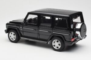 Mercedes G500 W463 Schwarz AUTOart 1:18 76216 Metall — Bild 7 von 8