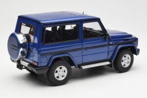 Mercedes G500 W463 SWB Blau AUTOart 1:18 76114 Metall — Bild 3 von 8