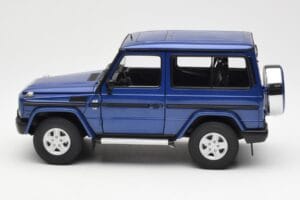 Mercedes G500 W463 SWB Blau AUTOart 1:18 76114 Metall — Bild 4 von 8