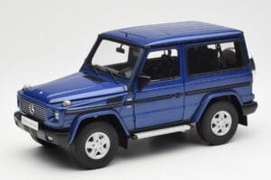 Mercedes G500 W463 SWB Blau AUTOart 1:18 76114 Metall