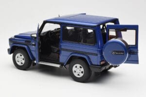 Mercedes G500 W463 SWB Blau AUTOart 1:18 76114 Metall — Bild 5 von 8
