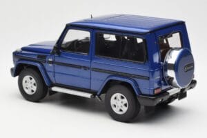 Mercedes G500 W463 SWB Blau AUTOart 1:18 76114 Metall — Bild 7 von 8