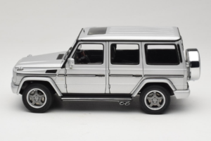 Mercedes G55 AMG W463 Silber AUTOart 1:18 76247 Metall — Bild 4 von 8