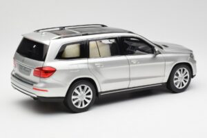 Mercedes GL-Class X166 Iridium Silber Metallic Norev 1:18 B66960097 Metall — Bild 3 von 8