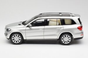 Mercedes GL-Class X166 Iridium Silber Metallic Norev 1:18 B66960097 Metall — Bild 4 von 8