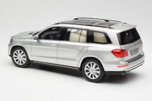 Mercedes GL-Class X166 Iridium Silber Metallic Norev 1:18 B66960097 Metall — Bild 7 von 8
