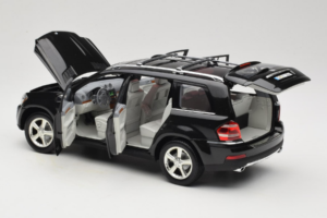 Mercedes GL X164 Period Brown Minichamps 1:18 B66962336 Metall — Bild 5 von 8