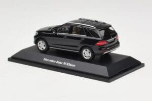 Mercedes M-Class W166 Obsidian Black Metallic Minichamps 1:43 B66960060 Metall — Bild 3 von 4