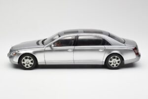 Maybach 62 LWB Himalaya Silber Dealer Edition AUTOart 1:18 B66962178 Metall — Bild 4 von 8