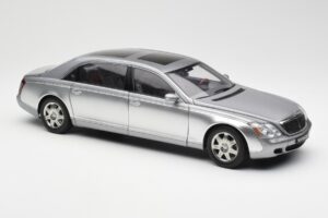 Maybach 62 LWB Himalaya Silber Dealer Edition AUTOart 1:18 B66962178 Metall — Bild 6 von 8