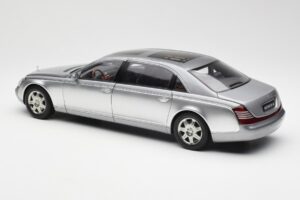 Maybach 62 LWB Himalaya Silber Dealer Edition AUTOart 1:18 B66962178 Metall — Bild 7 von 8
