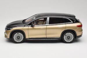 Mercedes Maybach EQS 680 V297 Beige NZG 1:18 B66960592 Metall — Bild 4 von 8