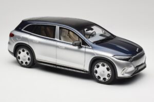 Mercedes Maybach EQS 680 V297 Blau NZG 1:18 1060/23 Metall — Bild 6 von 8