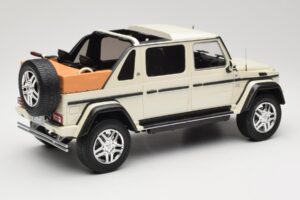 Mercedes Maybach G650 Landaulet W463 Weiß Schuco 1:18 450017800 Metall — Bild 2 von 6