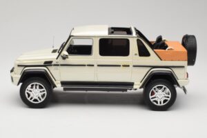 Mercedes Maybach G650 Landaulet W463 Weiß Schuco 1:18 450017800 Metall — Bild 3 von 6