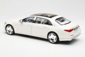 Mercedes Maybach S680 4Matic X223 Diamond Weiß Norev 1:18 183918 Metall — Bild 7 von 8