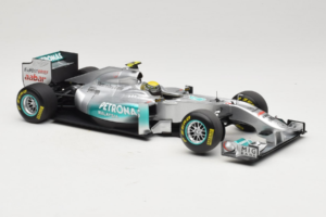 Mercedes MGP W02 #8 N. Rosberg Mercedes GP Showcar 2011 Minichamps 1:18 110110078 Metall — Bild 4 von 7