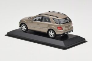 Mercedes ML W164 Kupfer Metallic Minichamps 1:43 ML002 Metall — Bild 3 von 4