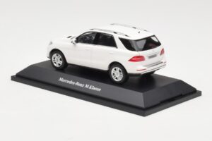 Mercedes ML W166 Calcit White Minichamps 1:43 B66960062 Metall — Bild 3 von 4