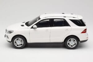 Mercedes ML W166 Weiß Minichamps 1:18 100030101 Metall — Bild 4 von 8