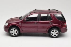 Mercedes ML55 AMG W163 Rot Maisto 1:18 50348 Metall — Bild 4 von 8