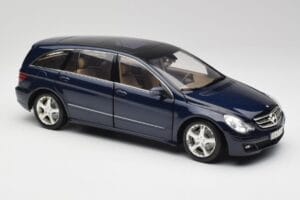 Mercedes R-Class W251 Tanzanit Blau Minichamps 1:18 150034600 Metall — Bild 6 von 8
