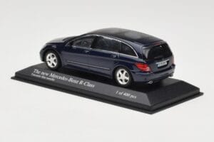 Mercedes R-Class W251 Tanzanite Blue Minichamps 1:43 B66962215 Metall — Bild 3 von 4