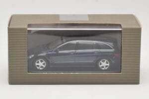 Mercedes R-Class W251 Tanzanite Blue Minichamps 1:43 B66962215 Metall — Bild 4 von 4