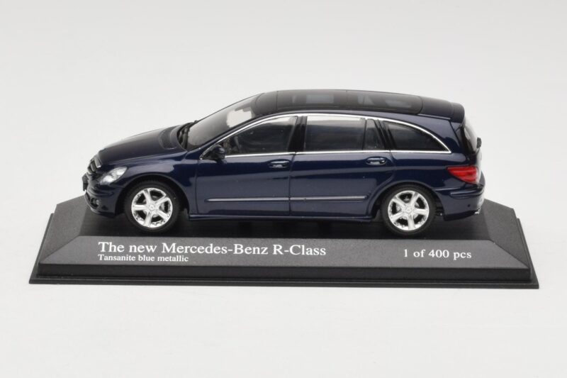 Mercedes R-Class W251 Tanzanite Blue Minichamps 1:43 Mercedes R-Class W251 Tanzanite Blue Minichamps 1:43 B66962215 Metall