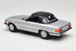 Mercedes R107 380 SL Silber Norev 1:18 183725 Metall — Bild 7 von 8