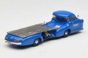 Mercedes Renntransporter Blue Wonder CMC 1:43 M-036K Metall — Bild 3 von 8