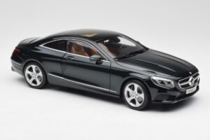 Mercedes S-Class Coupe C217 Smaragd Grün Metallic Norev 1:18 B66961244 Metall — Bild 6 von 8