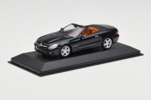 Mercedes SL R230 Schwarz Minichamps 1:43 B66961922 Metall — Bild 2 von 4