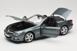 Mercedes SL R230 Amiant Green Minichamps 1:18 B66962389 Metall — Bild 2 von 8