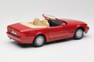 Mercedes SL500 R129 Rot Revell 1:18 08927 Metall — Bild 3 von 8