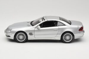 Mercedes SL55 AMG R230 Silber Maisto 1:18 36894 Metall — Bild 4 von 8