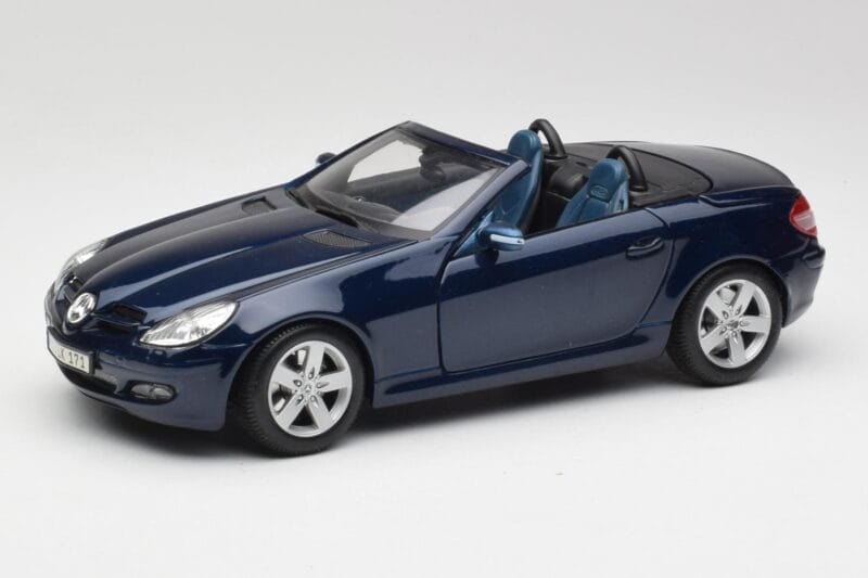 Mercedes SLK R171 Blau Maisto 1:18 B66962190 Metall