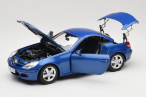 Mercedes SLK R171 Blue Metallic Minichamps 1:18 100033131 Metall — Bild 2 von 11