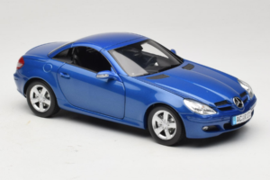 Mercedes SLK R171 Blue Metallic Minichamps 1:18 100033131 Metall — Bild 9 von 11