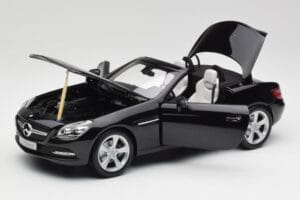 Mercedes SLK R172 Magnetite Schwarz Minichamps 1:18 B66960514 Metall — Bild 2 von 8