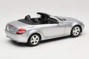 Mercedes SLK R171 Silber Minichamps 1:18 B66962318 Metall — Bild 3 von 9